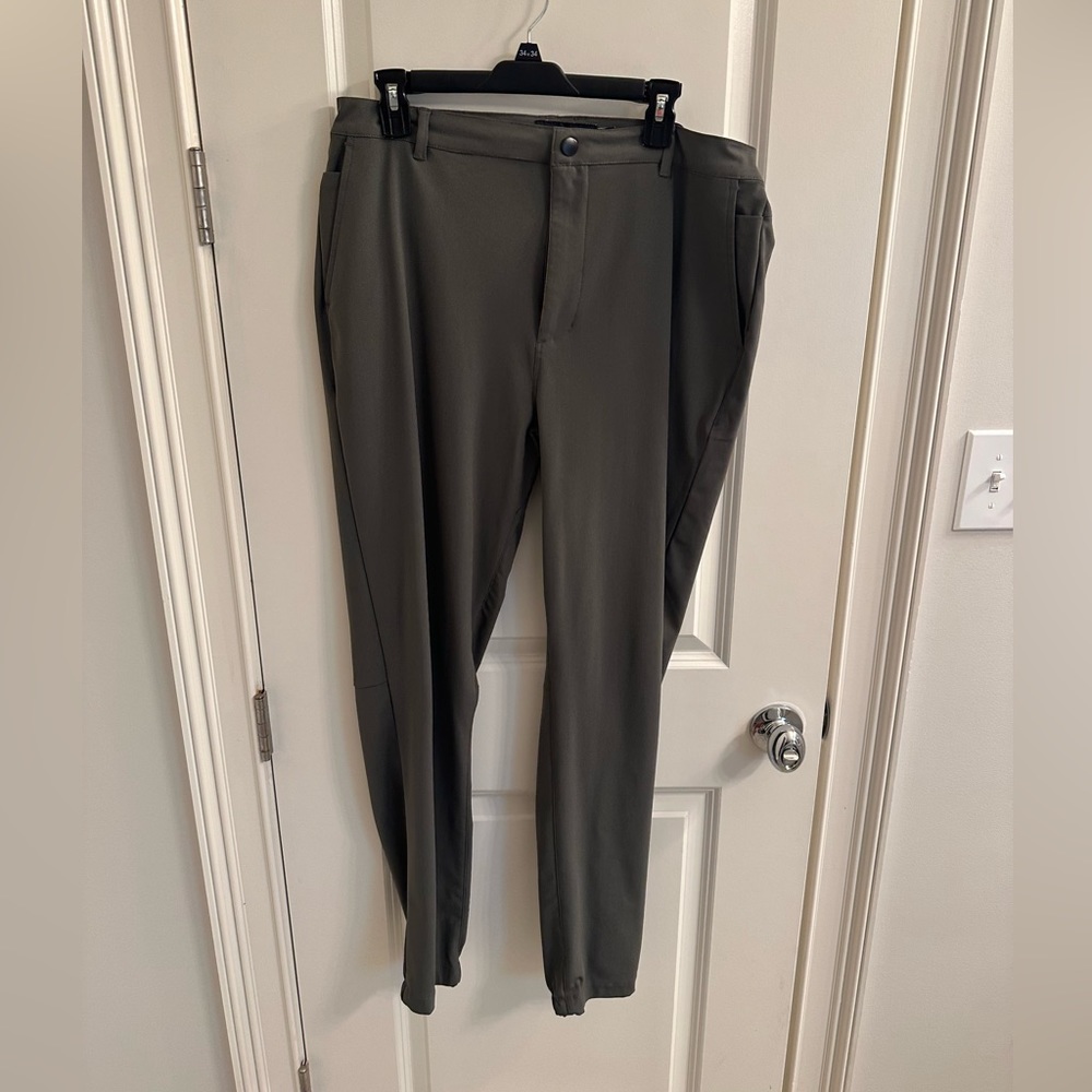 Like New Condition Cuts Clothing AO Jogger Tall, XL, in Olive/Canyon Color